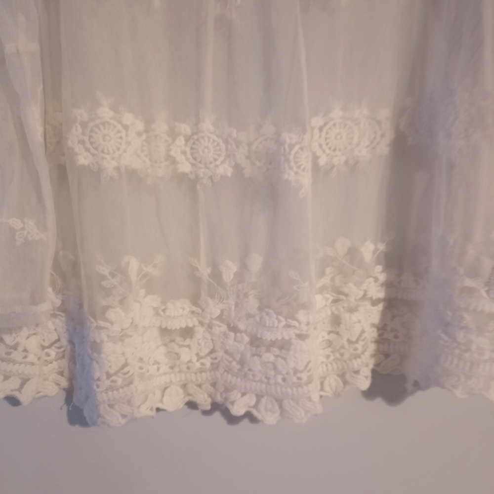 Romantic Sheer Blouse With Bell Sleeves Size 1XL - Picture 3 of 9